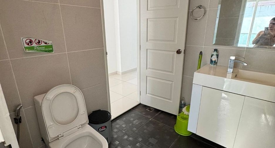 Condo en venta de 3 habitaciones en Bang Lamung, Chonburi
