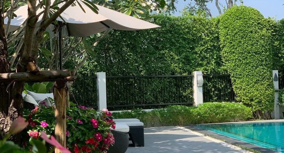 For rent and for sale 4 bedrooms house in Prawet, Bangkok
