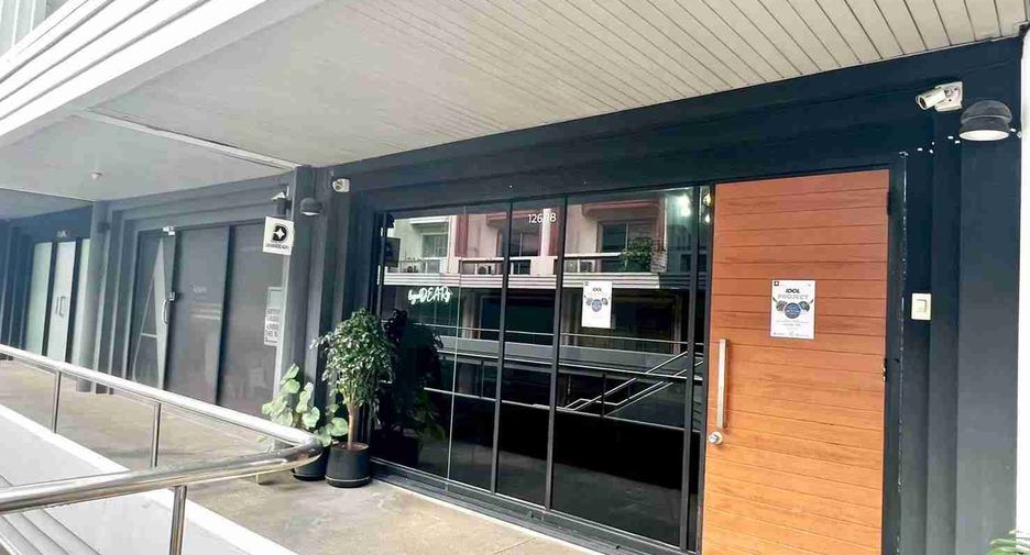 For sale retail Space in Watthana, Bangkok