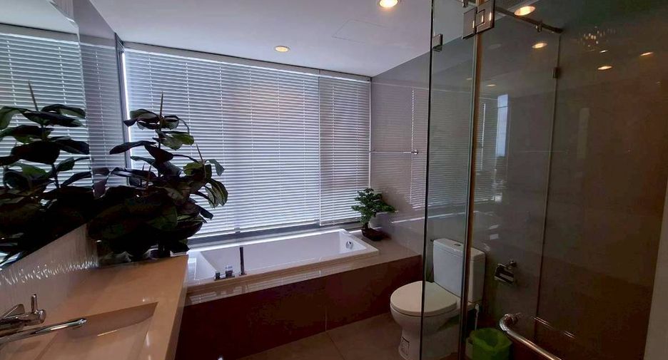 For rent and for sale 2 bedrooms condo in Khlong Toei, Bangkok