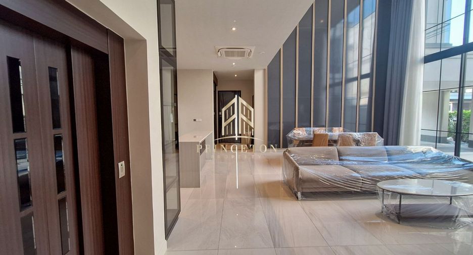 Casa en alquiler y en venta de 4 habitaciones en Saphan Sung, Bangkok
