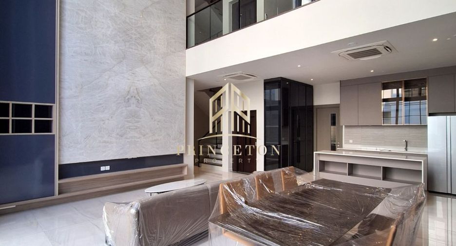 Casa en alquiler y en venta de 4 habitaciones en Saphan Sung, Bangkok