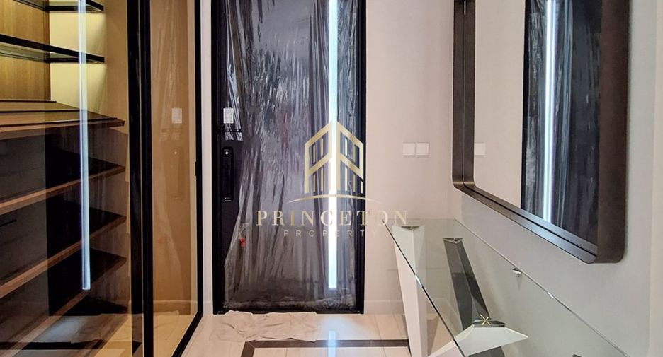 Casa en alquiler y en venta de 4 habitaciones en Saphan Sung, Bangkok