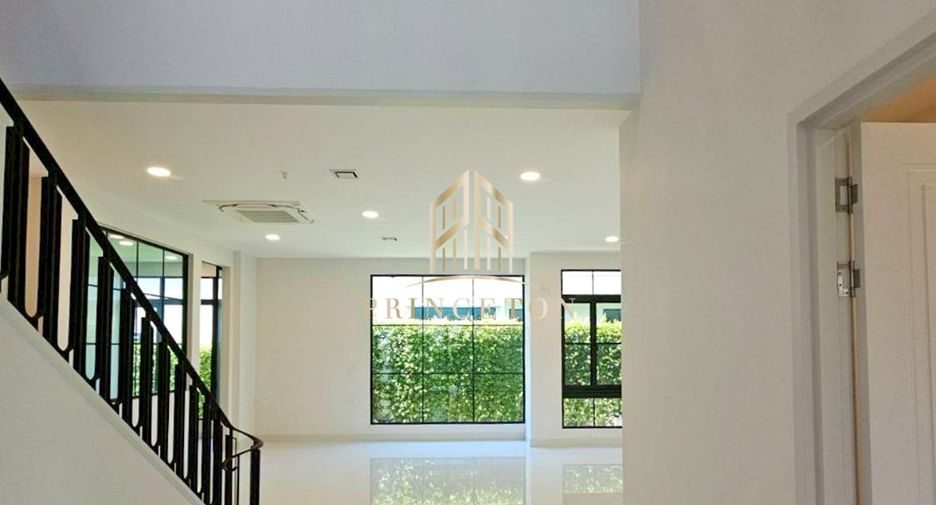 Casa en venta de 4 habitaciones en Bang Phli, Samut Prakan