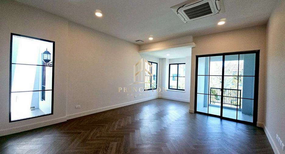 Casa en venta de 4 habitaciones en Bang Phli, Samut Prakan