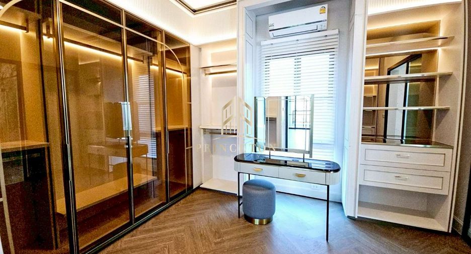 Casa en venta de 4 habitaciones en Bang Phli, Samut Prakan