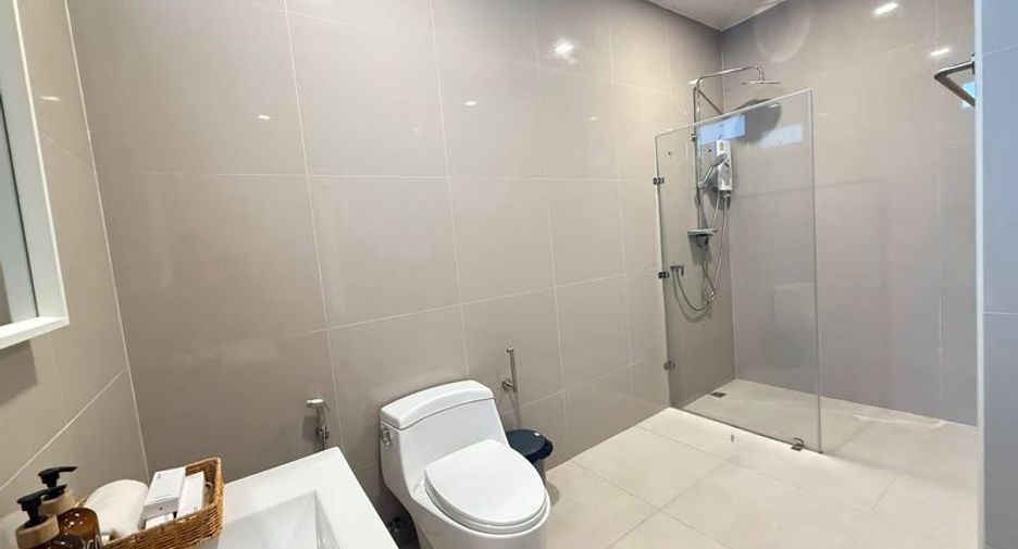 For rent 3 bedrooms villa in Bang Lamung, Chonburi