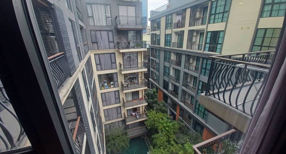 For rent and for sale 2 bedrooms condo in Pathum Wan, Bangkok