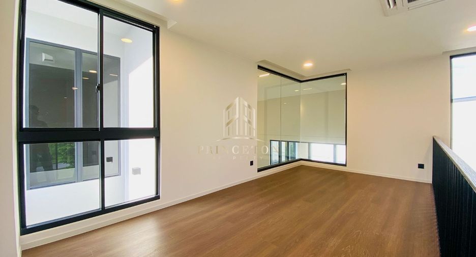 Casa en venta de 4 habitaciones en Saphan Sung, Bangkok