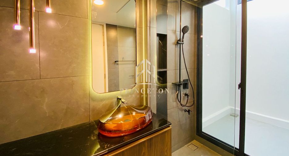 Casa en venta de 4 habitaciones en Saphan Sung, Bangkok