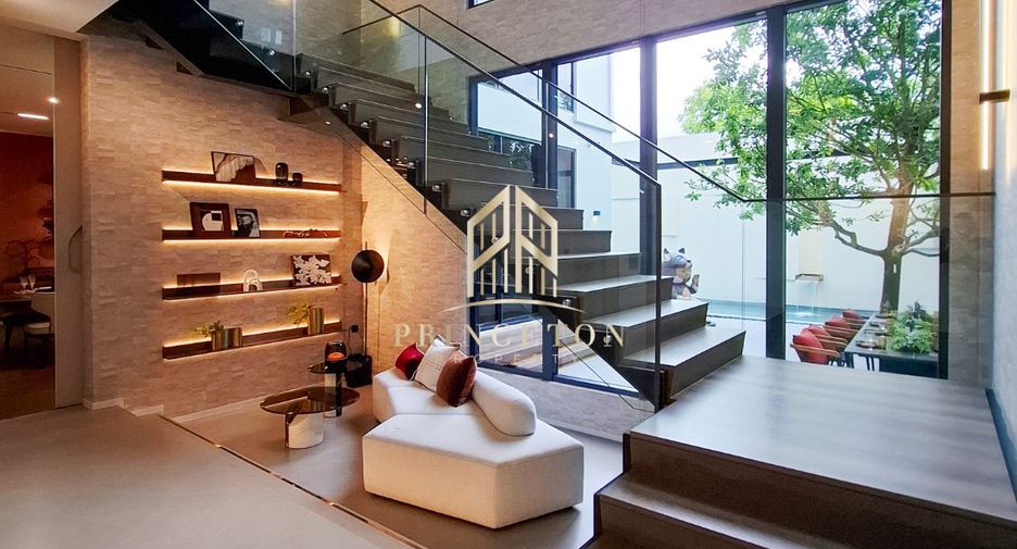 For rent and for sale 4 bedrooms house in Saphan Sung, Bangkok