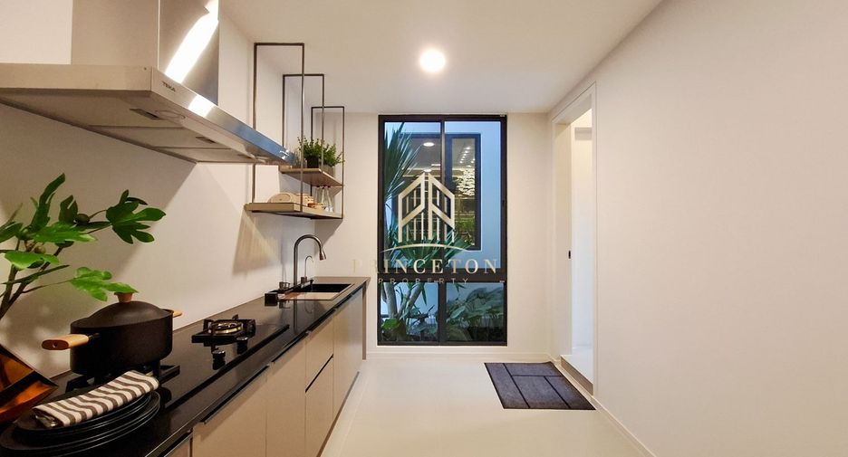 For rent and for sale 4 bedrooms house in Saphan Sung, Bangkok