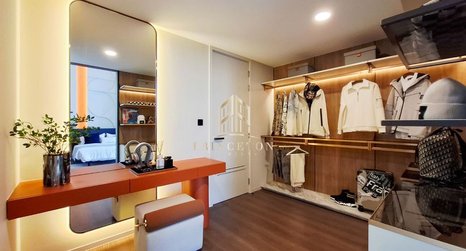 For rent and for sale 4 bedrooms house in Saphan Sung, Bangkok