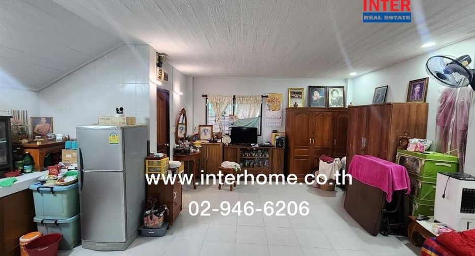 For sale 3 bedrooms house in Taling Chan, Bangkok
