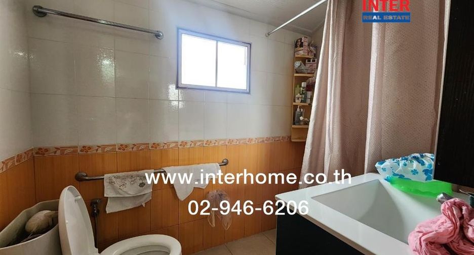 For sale 3 bedrooms house in Taling Chan, Bangkok