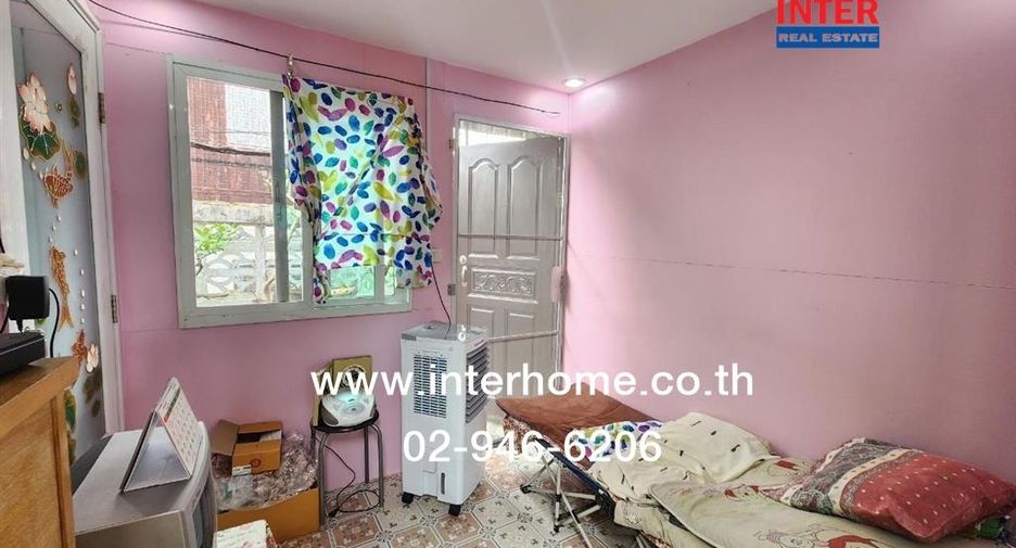 For sale 3 bedrooms house in Taling Chan, Bangkok