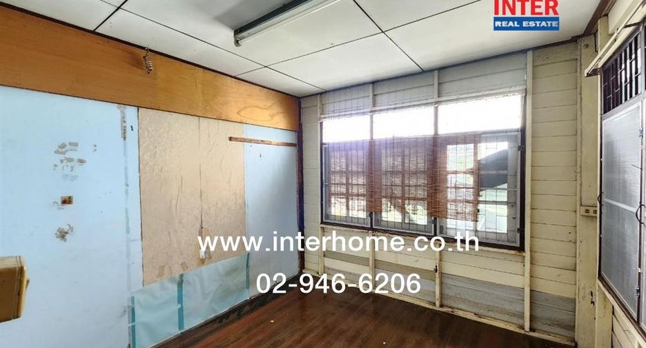 For sale 3 bedrooms house in Taling Chan, Bangkok