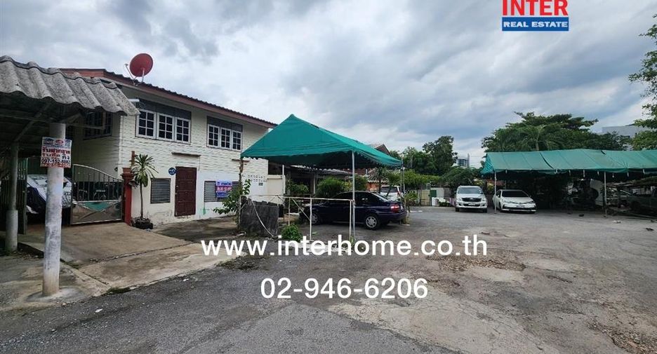 For sale 3 bedrooms house in Taling Chan, Bangkok