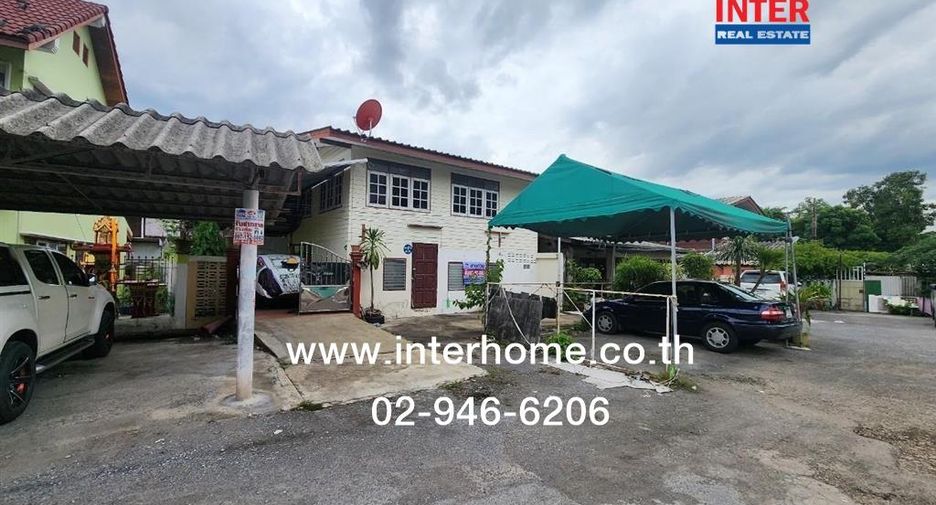For sale 3 bedrooms house in Taling Chan, Bangkok