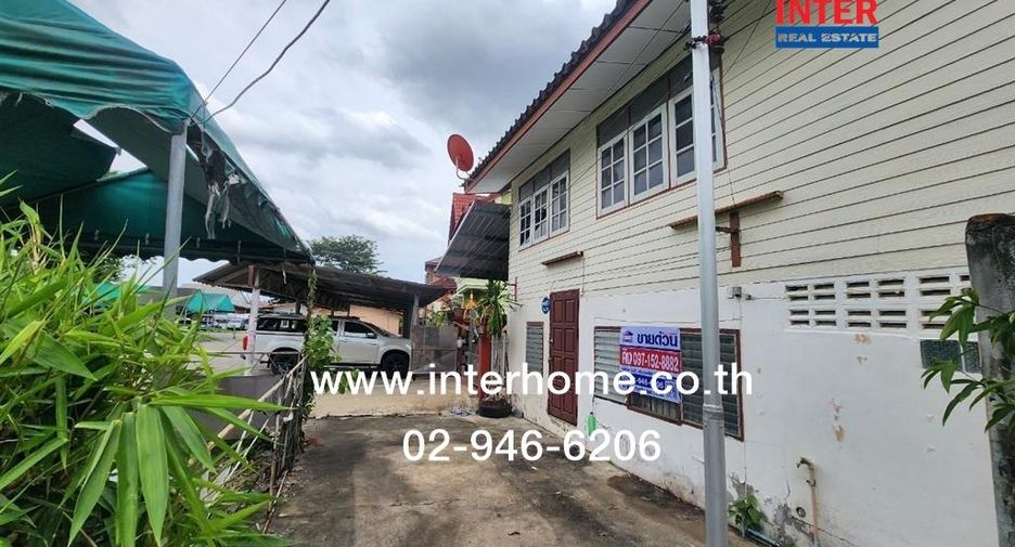 For sale 3 bedrooms house in Taling Chan, Bangkok