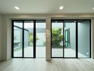 Casa en alquiler y en venta de 4 habitaciones en Bang Phli, Samut Prakan