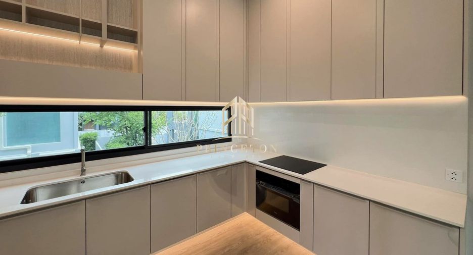 Casa en alquiler y en venta de 4 habitaciones en Bang Phli, Samut Prakan