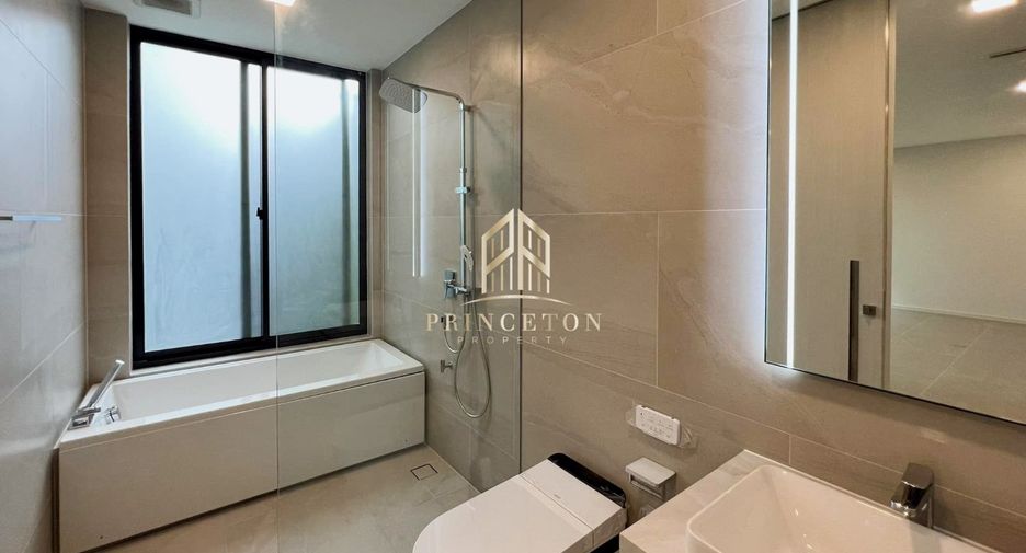 Casa en alquiler y en venta de 4 habitaciones en Bang Phli, Samut Prakan
