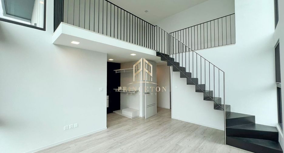 Casa en alquiler y en venta de 4 habitaciones en Bang Phli, Samut Prakan