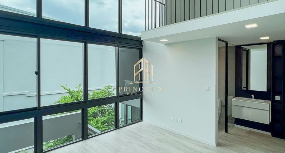 Casa en alquiler y en venta de 4 habitaciones en Bang Phli, Samut Prakan
