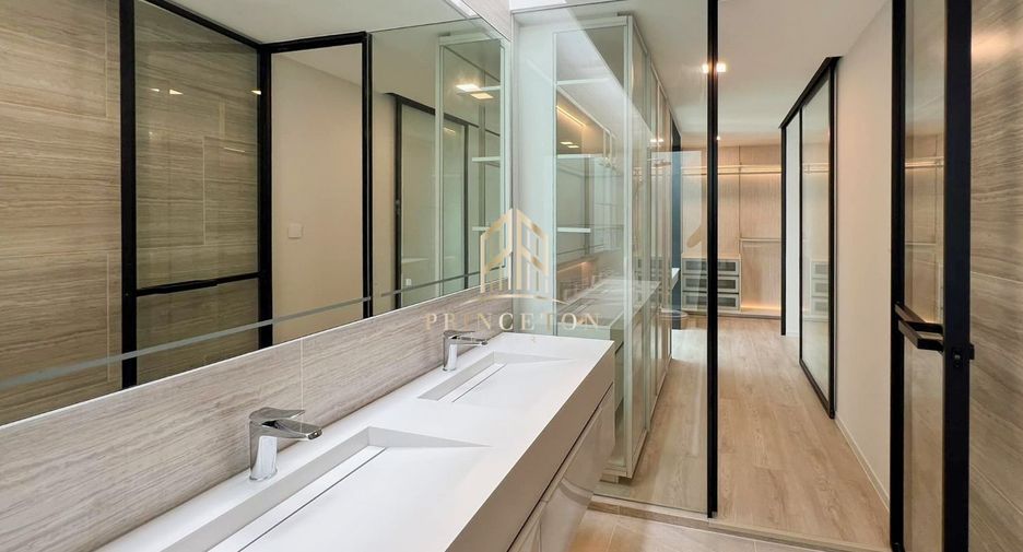 Casa en alquiler y en venta de 4 habitaciones en Bang Phli, Samut Prakan