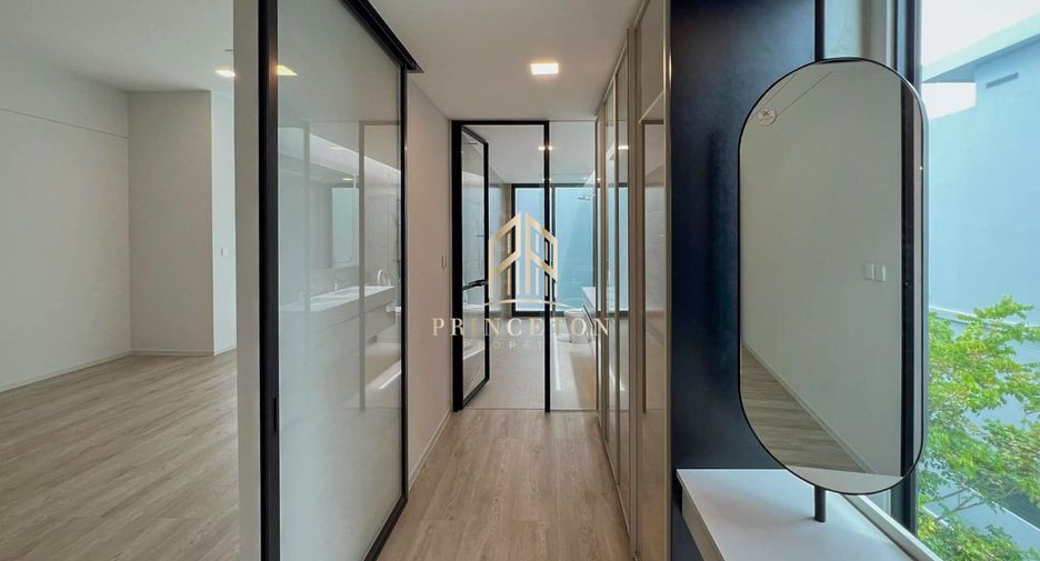 Casa en alquiler y en venta de 4 habitaciones en Bang Phli, Samut Prakan