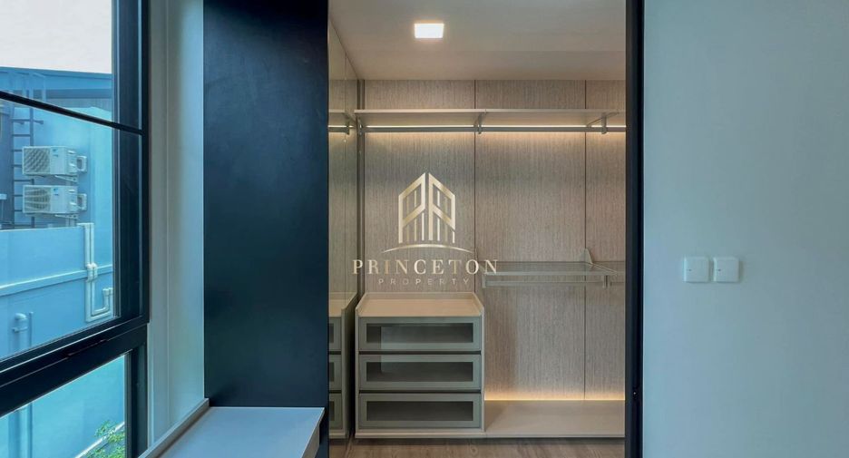 Casa en alquiler y en venta de 4 habitaciones en Bang Phli, Samut Prakan