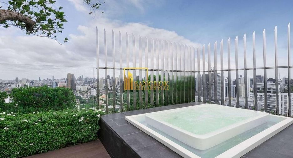 Condo en alquiler de 2 habitaciones en Khlong Toei, Bangkok