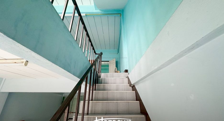 For sale 3 bedrooms retail Space in Nong Khaem, Bangkok