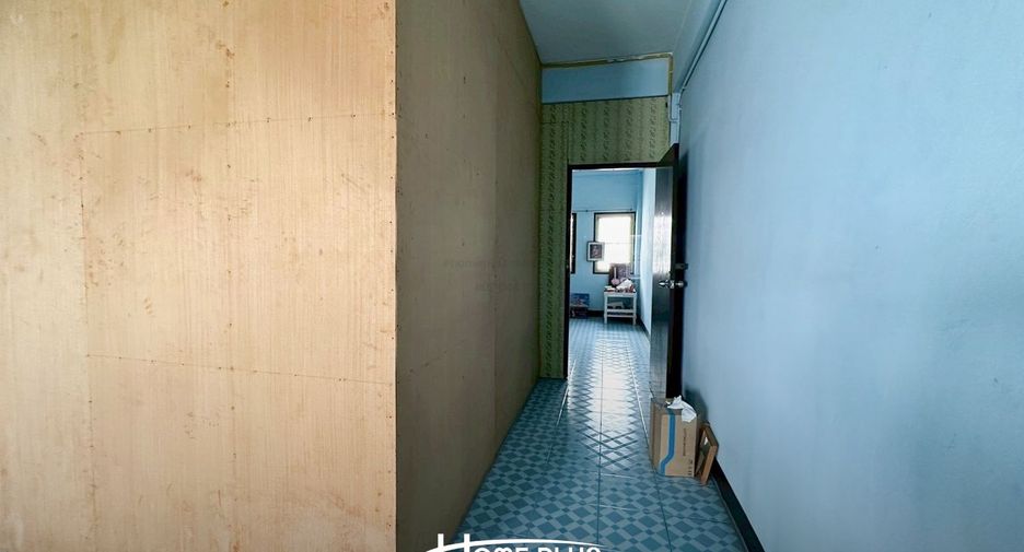 For sale 3 bedrooms retail Space in Nong Khaem, Bangkok