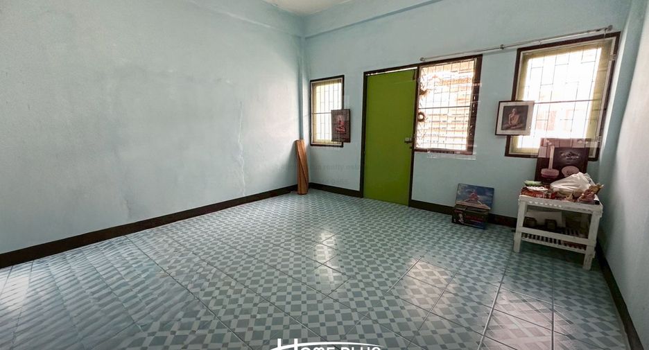 For sale 3 bedrooms retail Space in Nong Khaem, Bangkok