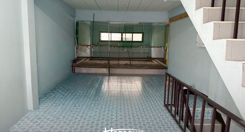 For sale 3 bedrooms retail Space in Nong Khaem, Bangkok