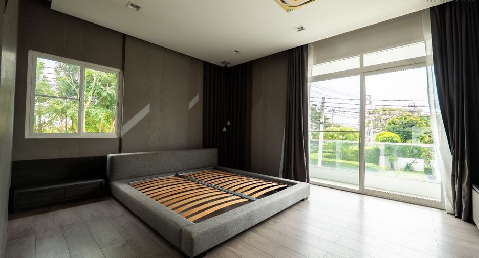 For rent 4 bedrooms house in Mueang Nonthaburi, Nonthaburi