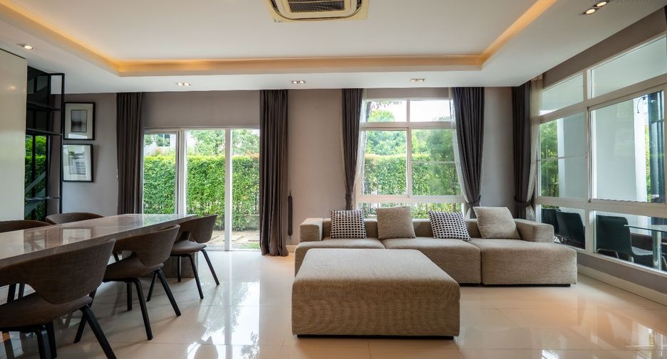 For rent 4 bedrooms house in Mueang Nonthaburi, Nonthaburi