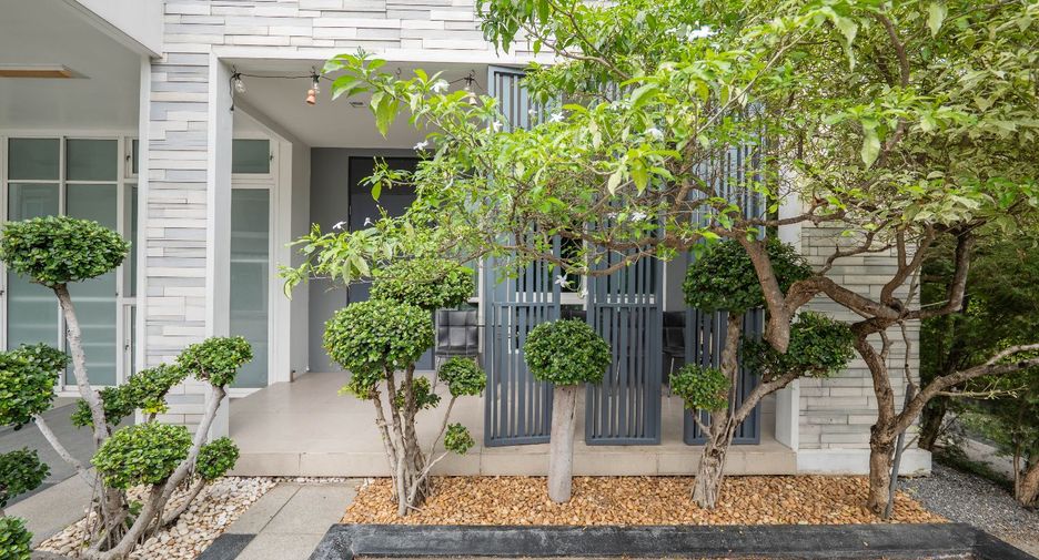 For rent 4 bedrooms house in Mueang Nonthaburi, Nonthaburi