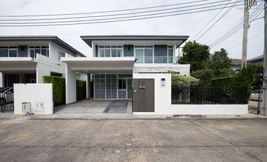 For sale 4 bedrooms house in Mueang Nonthaburi, Nonthaburi