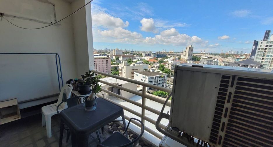 For rent 2 bedrooms condo in Phra Khanong, Bangkok