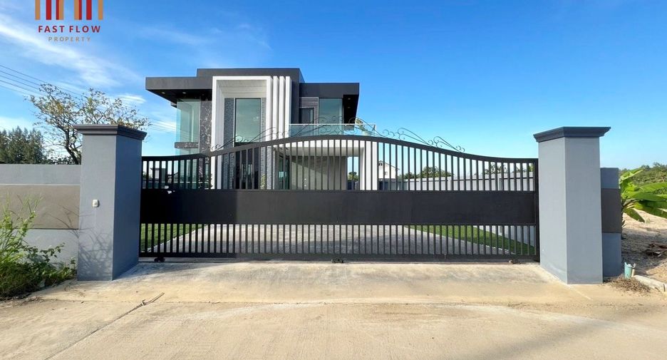 Продажа 4 спальни дом в Mueang Nakhon Pathom, Накхонпатхом