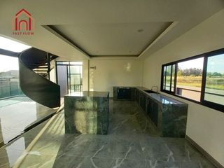 Продажа 4 спальни дом в Mueang Nakhon Pathom, Накхонпатхом