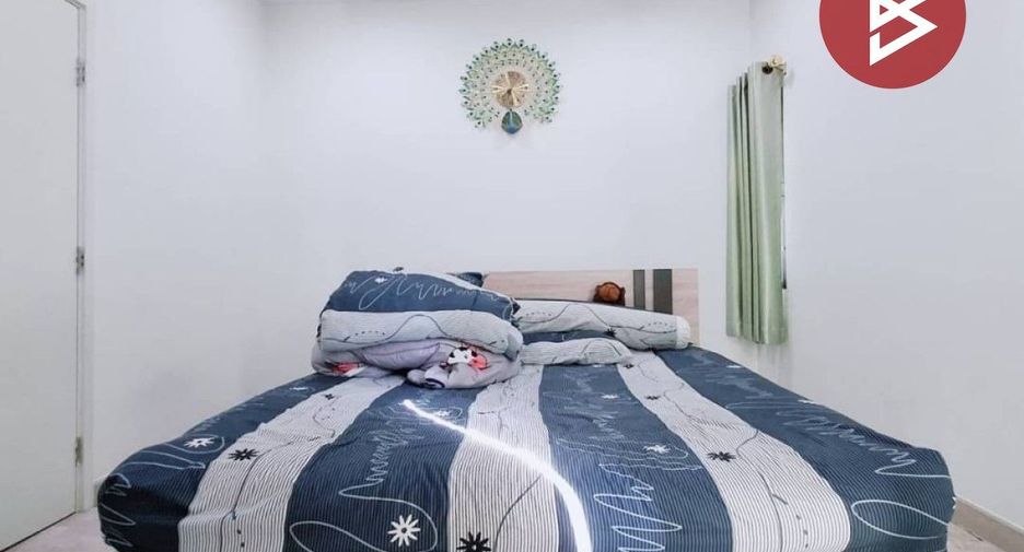 For sale 4 bedrooms townhouse in Lam Luk Ka, Pathum Thani