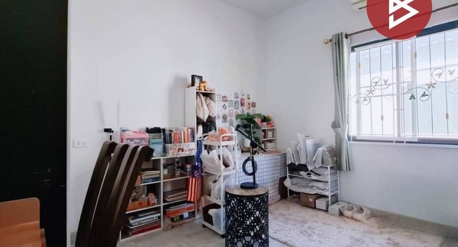 For sale 4 bedrooms townhouse in Lam Luk Ka, Pathum Thani