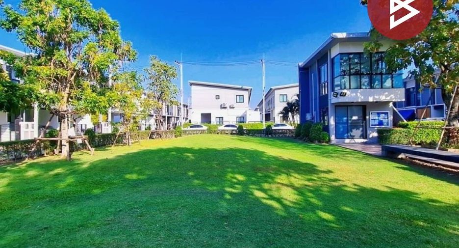 For sale 4 bedrooms townhouse in Lam Luk Ka, Pathum Thani