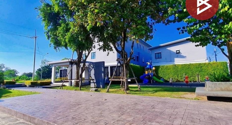 For sale 4 bedrooms townhouse in Lam Luk Ka, Pathum Thani
