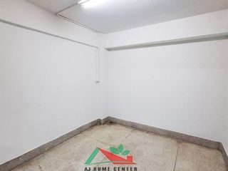 Аренда и продажа 4 спальни торговое помещение в Пхра Кханонг, Бангкок
