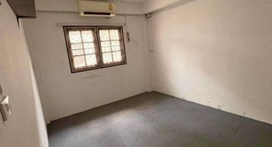 For rent 1 bed house in Lat Phrao, Bangkok
